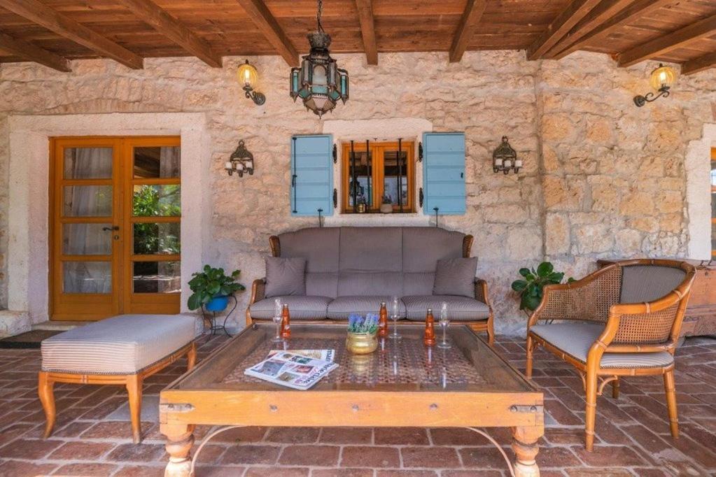 Villa Kazun With Private Pool And Two Gardens Marcana Экстерьер фото